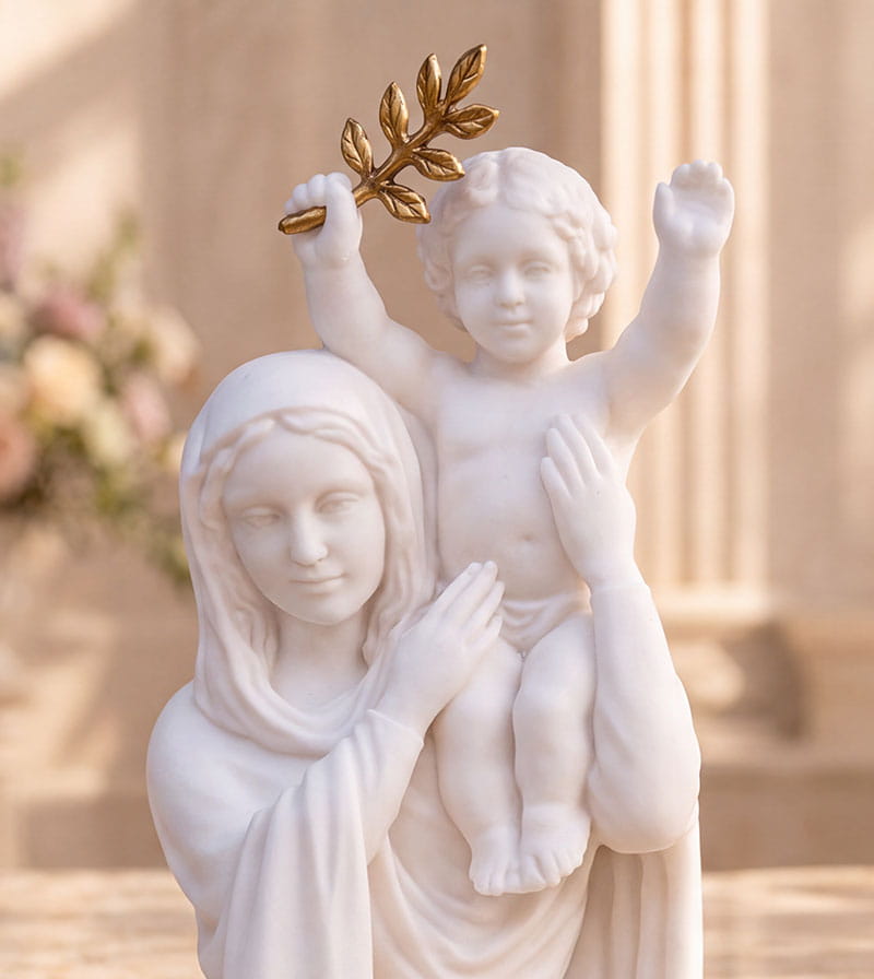 Gros plan sur le visage de la Vierge Marie et de l'Enfant Jésus
